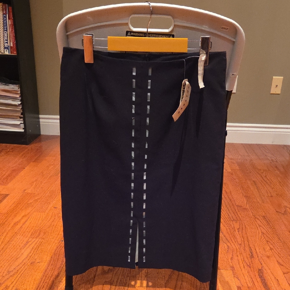 SPANNER Black Pencil Skirt with Mint Under Lining